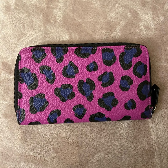 COPY - Purple Leopard Print Vera Bradley Wallet - Picture 2 of 3